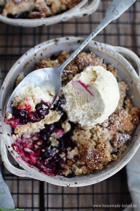 Vegane Streusel mit Datteln und Haferflocken