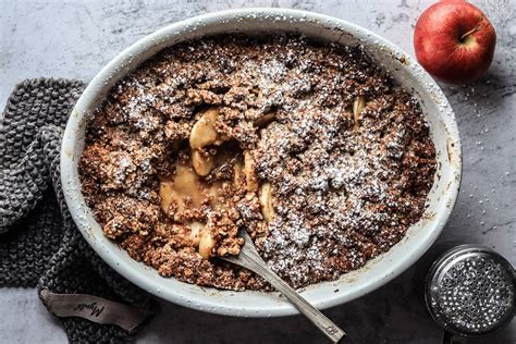 Veganer Apfel-Crumble mit 100% Kakao‑Stückchen