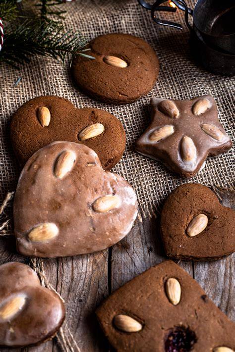 Veganer Lebkuchen-Biskuit in Springformen