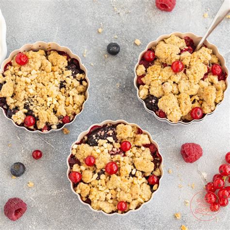 Veganer Mandelmuffin mit Beeren