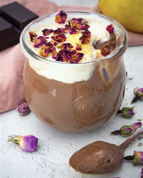 Veganes Schokoladen Dessert mit Seidentofu und Sojamilch