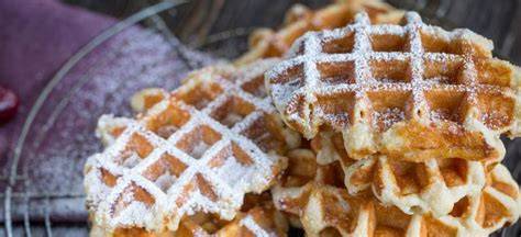 Vergleich Waffelgrößen: Mini, Klein, Groß, Lütticher, Brüsseler, Norwegische Herzwaffel