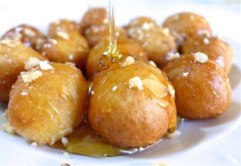 Vergleich traditionelle und moderne Loukoumades