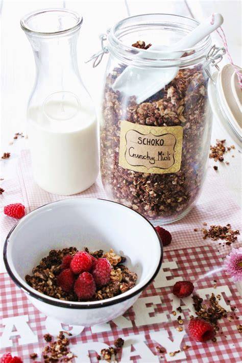 Vergleichstabelle Zutaten: gekauftes vs. selbstgemachtes Schoko Müsli