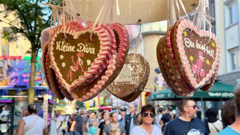 Vergleichstafel: Süßwaren der Kirmes mit Kalorienangaben