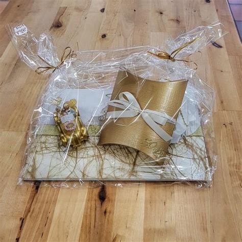 Verpackungsideen für Hochzeitskekse: Zellglas, Schleifen, individuelle Anhänger