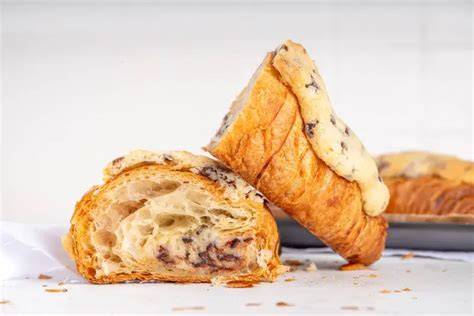 Verschiedene Croissant-Rezepte: Croffle, Cruffin, Laugen-Croissant