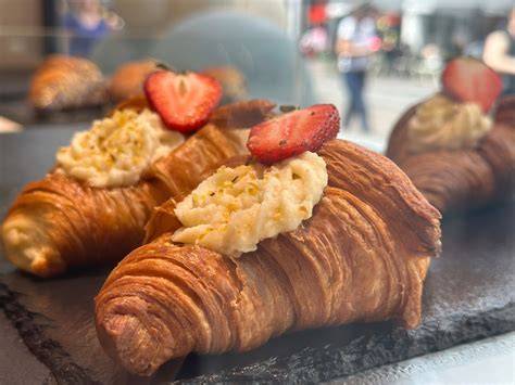 Verschiedene Croissant-Varianten