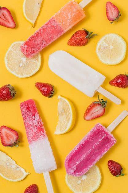 Verschiedene Eissorten: Schoko, Beere, Zitrone, Melone
