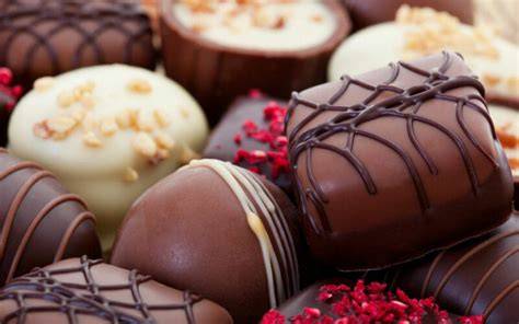 Verschiedene Füllungen: Ganache, Nougat, Frucht