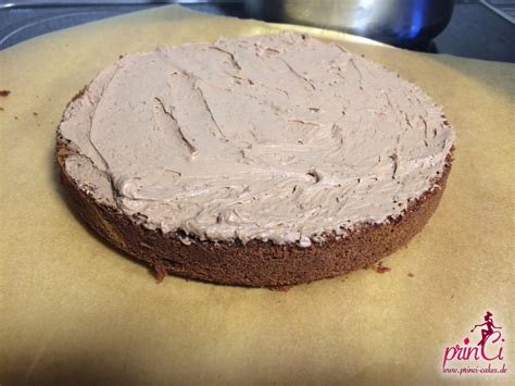 Verschiedene Füllungen für Fondant-Torten (Ganache, Sahne, Buttercreme)