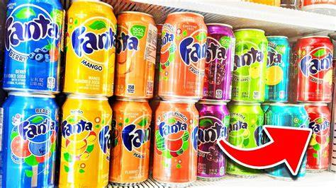 Verschiedene Fanta Zero/ohne Zucker Sorten im Regal