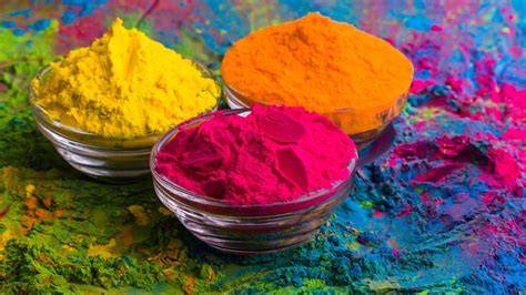 Verschiedene Farbstoffe und deren natürliche sowie synthetische Herkunft