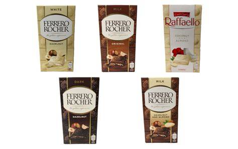 Verschiedene Ferrero Schokoladentafeln: Dunkel, Weiß, Haselnuss-Mandel und Raffaello