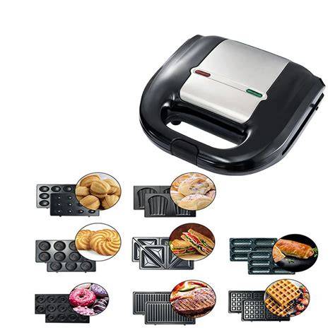 Verschiedene Heizplatten eines multifunktionalen Sandwichmakers (Sandwich, Waffel, Donut)