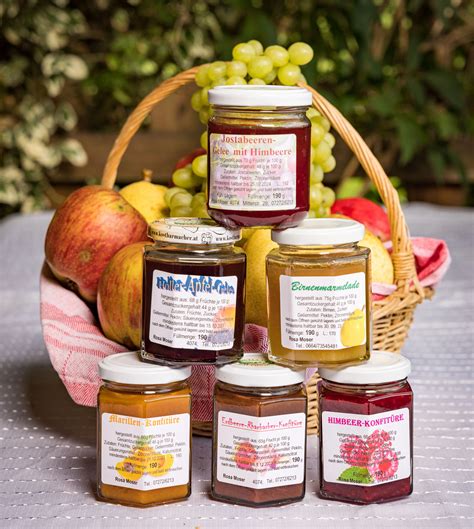 Verschiedene Marmeladenarten für die Plätzchenfüllung