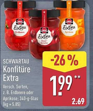 Verschiedene Marmeladensorten: Johannisbeere, Aprikose, Erdbeere