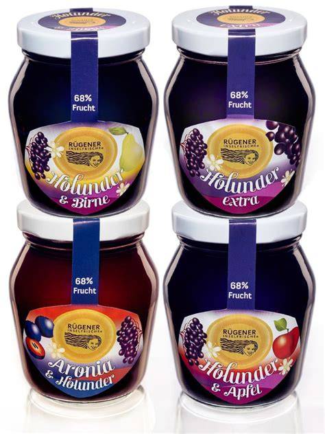 Verschiedene Marmeladenvarianten (Brombeere, Birne, Holunder)