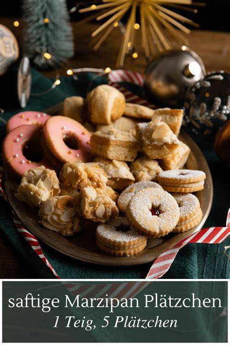 Verschiedene Marzipan‑Plätzchen auf Teller
