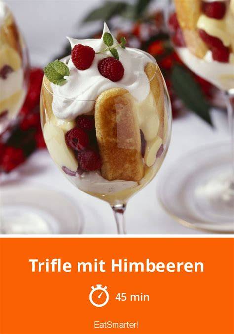 Verschiedene Tortenvarianten mit Mascarpone-Pudding Creme (Erdbeeren, Orangen, Himbeeren)