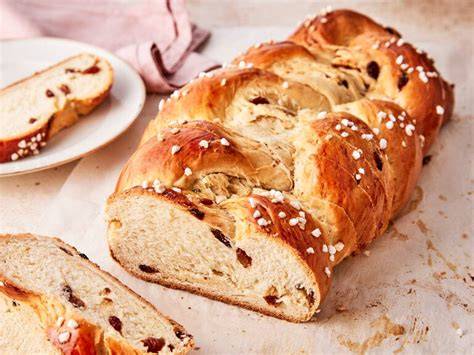 Verschiedene Varianten: Mit Rosinen, Hagelzucker und Cranberries