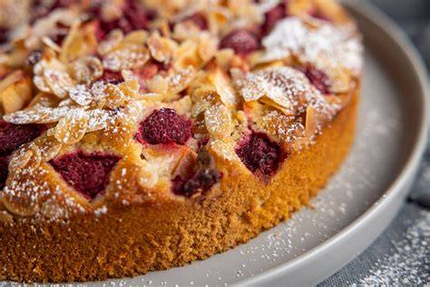 Verschiedene Varianten Apfelkuchen mit Himbeeren
