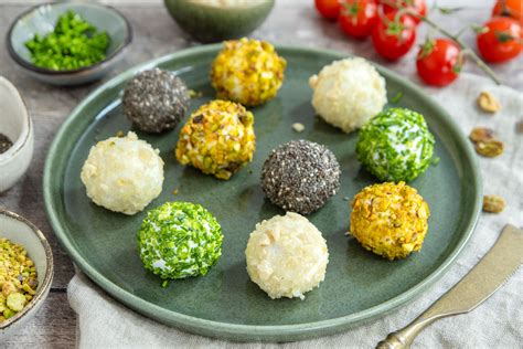 Verschiedene Versionen: Kugeln, Torte, Rolle und Bällchen