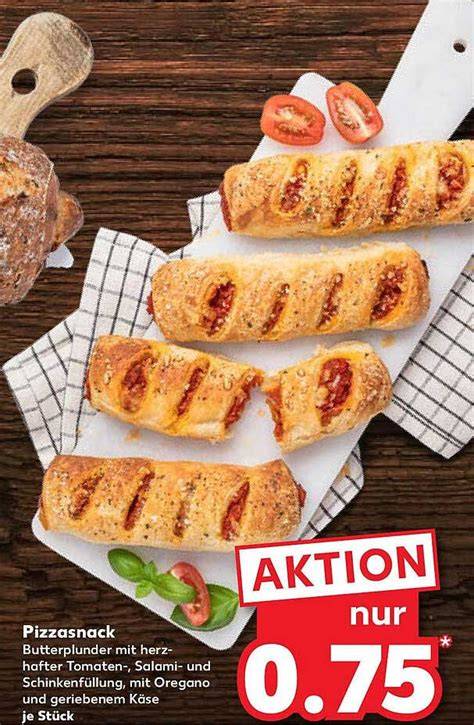 Verschiedene Waffel-Sandwich Variationen mit herzhaften Füllungen