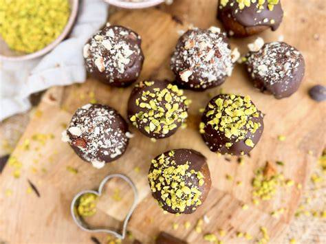 Verschiedene Zutaten für Pralinen
