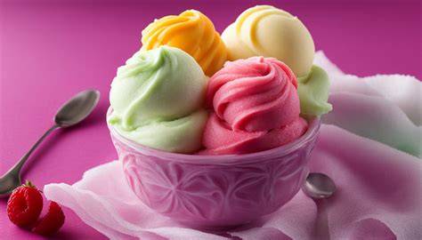 Verschiedene selbstgemachte Eisvarianten: Sorbet, Frozen Yogurt, Nicecream