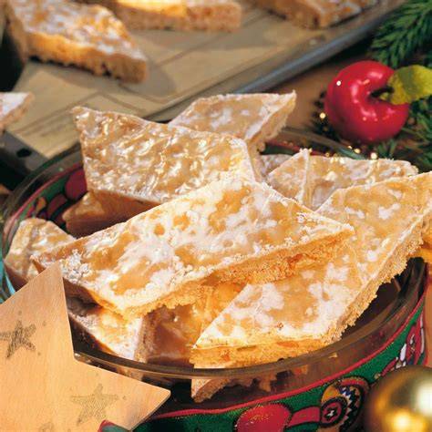 Verschiedene traditionelle slowakische Weihnachtsdesserts (Plätzchen, Oreschki, Bobaľky)