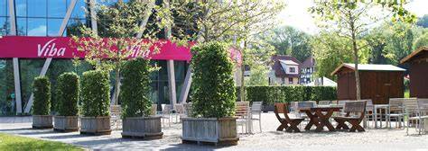 Viba Park mit Spielplatz und Blick auf die Viba Nougat‑Welt