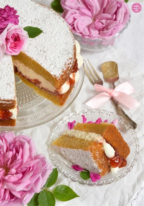 Victoria Sponge Cake mit Erdbeermarmelade und Buttercreme