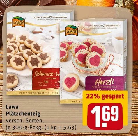 Vielfältiges Sortiment von Plätzchenteig im Kühlregal