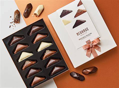 Vielfalt an gefüllten Pralinen und Trüffeln von Neuhaus