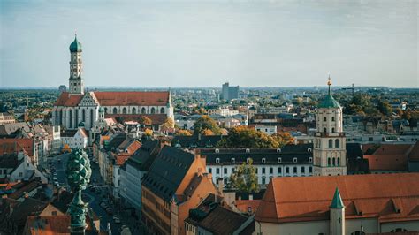 Vielfalt der Saison-Schokoladenfiguren und -produkte im Portfolio