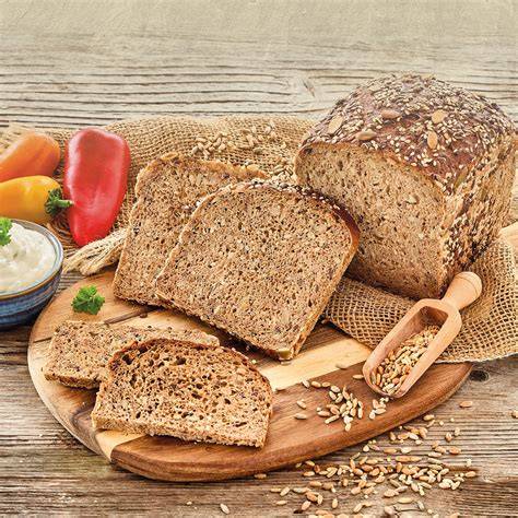 Vielfalt des Sortiments: Desserts, Brot, Snacks