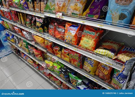 Vielfalt im Kartoffelchips-Regal