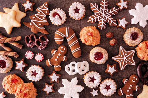 Vollwert-Weihnachtskekse, festlich serviert