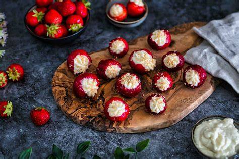 Vorbereitung Erdbeeren für Füllung