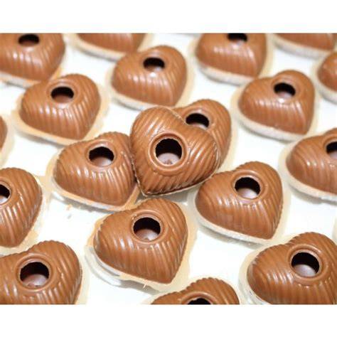 Vorgefertigte Pralinenhohlkörper zum Befüllen