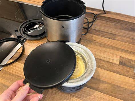 WMF Küchenminis 3-in-1 - kompakter Kühlakku-Behälter im Gefrierfach