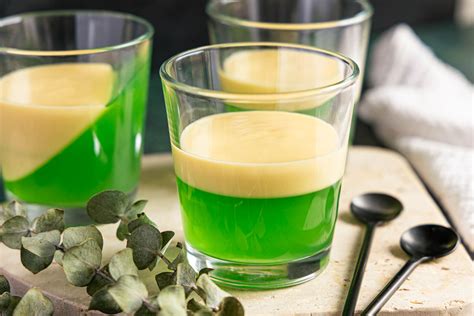 Wackelpudding aus der Form stürzen