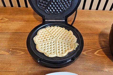 Waffel Zubereitung im Waffeleisen