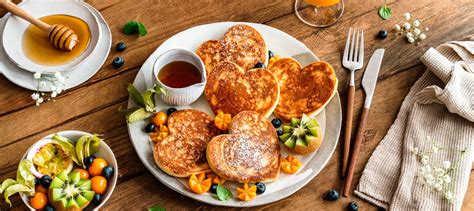 Waffelbrunch mit frischem Obst