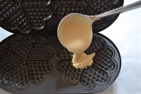 Waffeleisen mit frischem Teig
