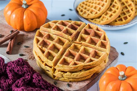 Waffeleisen mit veganen Kürbiswaffeln
