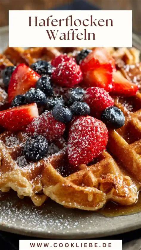 Waffeleisen und frisch gebackene Haferflocken‑Waffeln