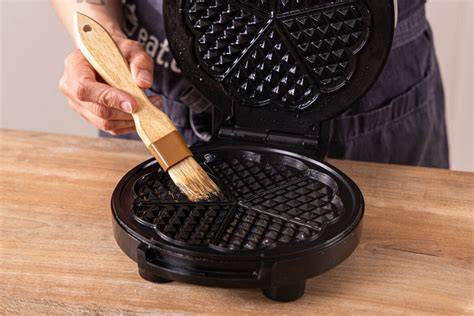 Waffeleisen-Setup: Einfetten, Teigmenge, Backzeit