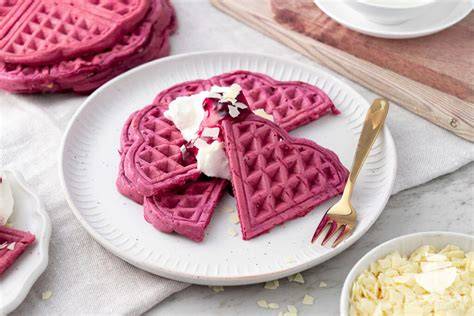 Waffelherzen mit Schokolade und Streuseln